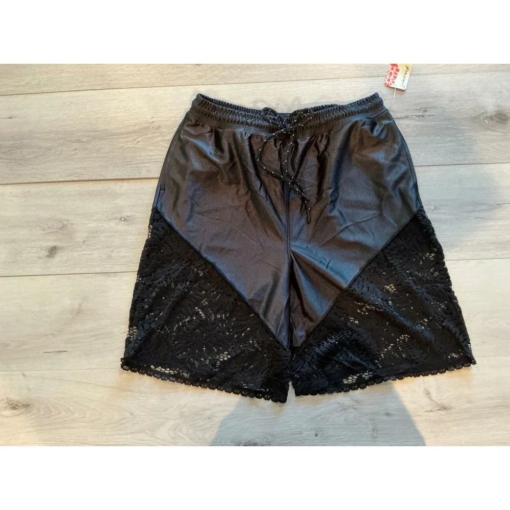 FP Movement Roster Tie Waist Lace Trim Shorts Black Size Small New With Tags_8